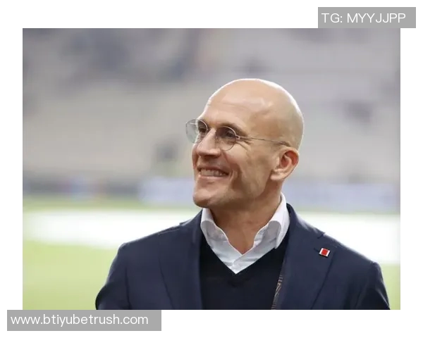 阿贾克斯计划邀请小克鲁伊夫担任技术总监以寻找新任主帅