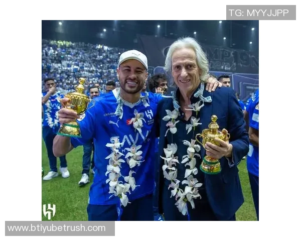 内马尔身价再创低点33岁降至1000万欧元巅峰时曾达18亿